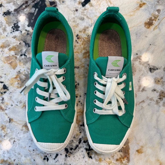 Cariuma Green Canvas Sneakers - Picture 1 of 6